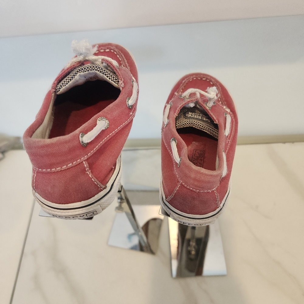 SPERRY TOP SIDER, boy's size 10m, super cut-red stretch (faux lace) boat shoes. - Picture 9 of 13